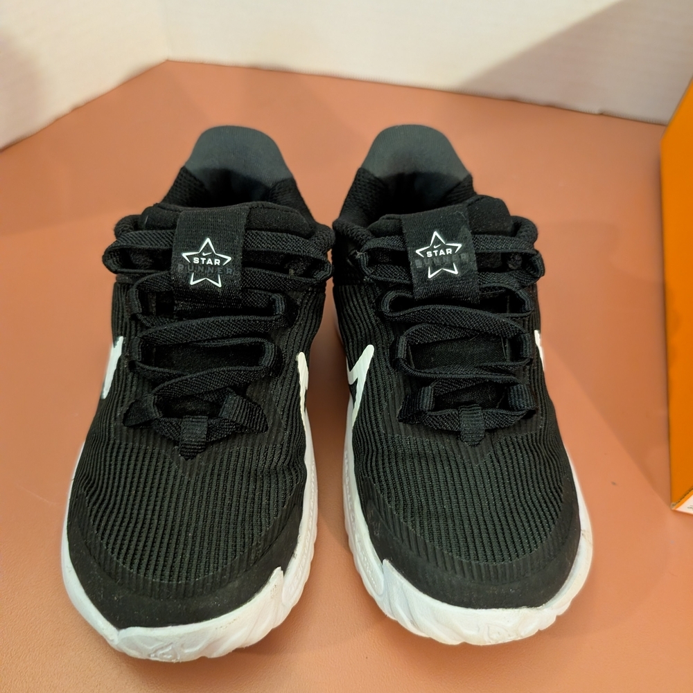 Nike Star Runner 4 NN (TD) in Size 8C Black/White (Toddler Boy) - Picture 6 of 10